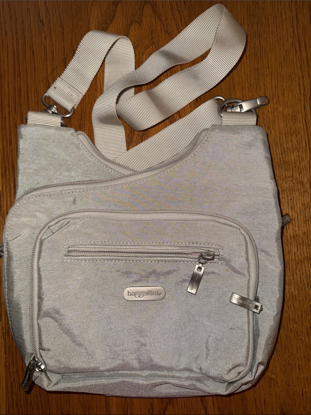 Baggallini Silver/Gray Metallic Crossbody Organizer